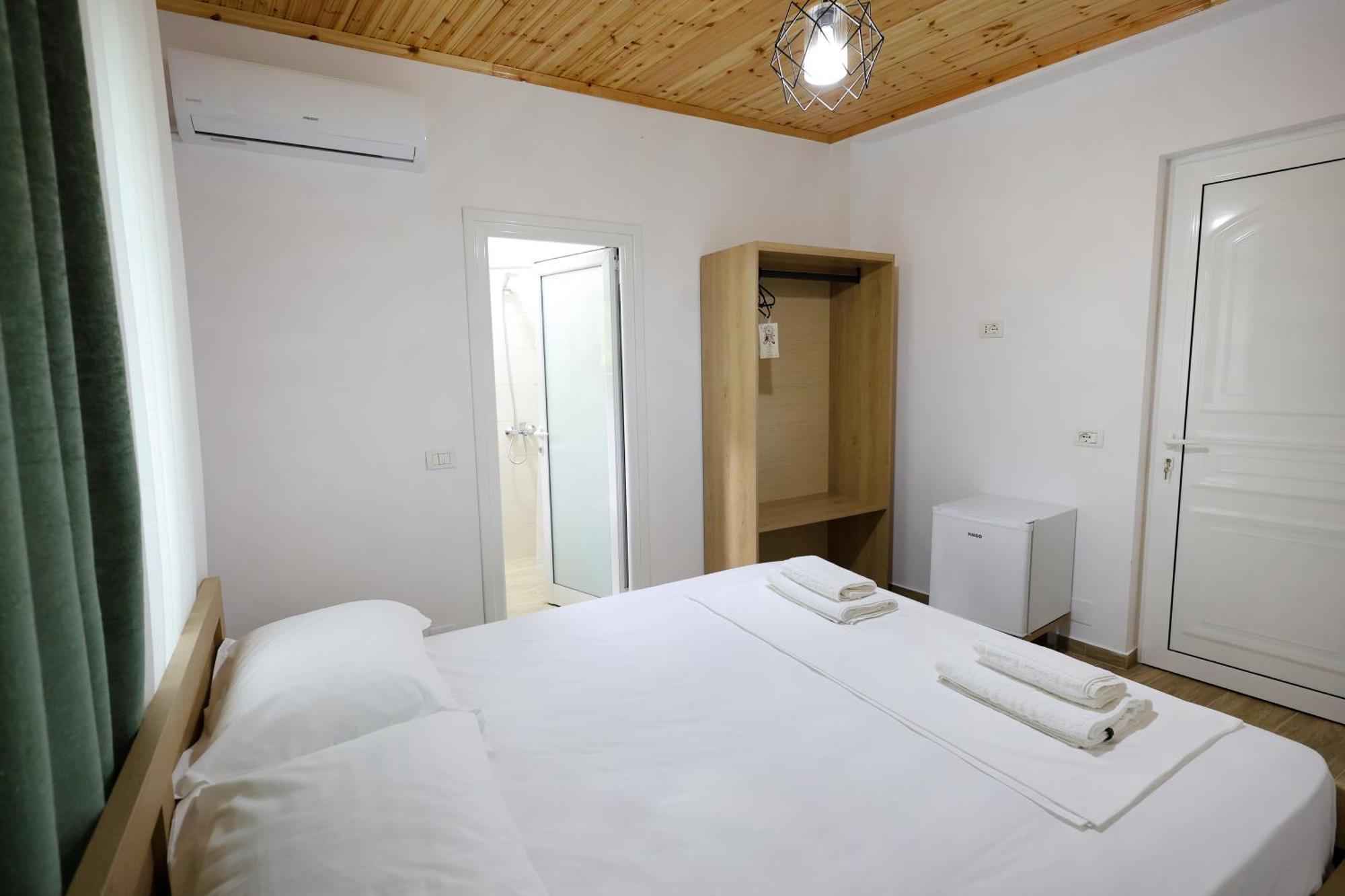 Hotel Vila Vreko B&B Berat Exteriör bild