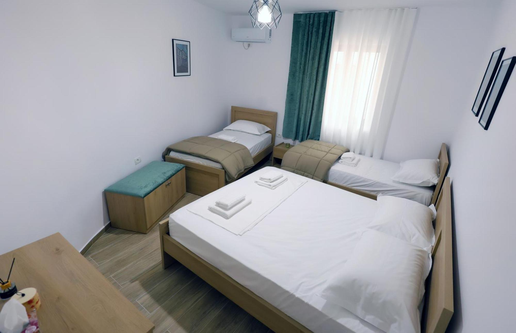 Hotel Vila Vreko B&B Berat Exteriör bild