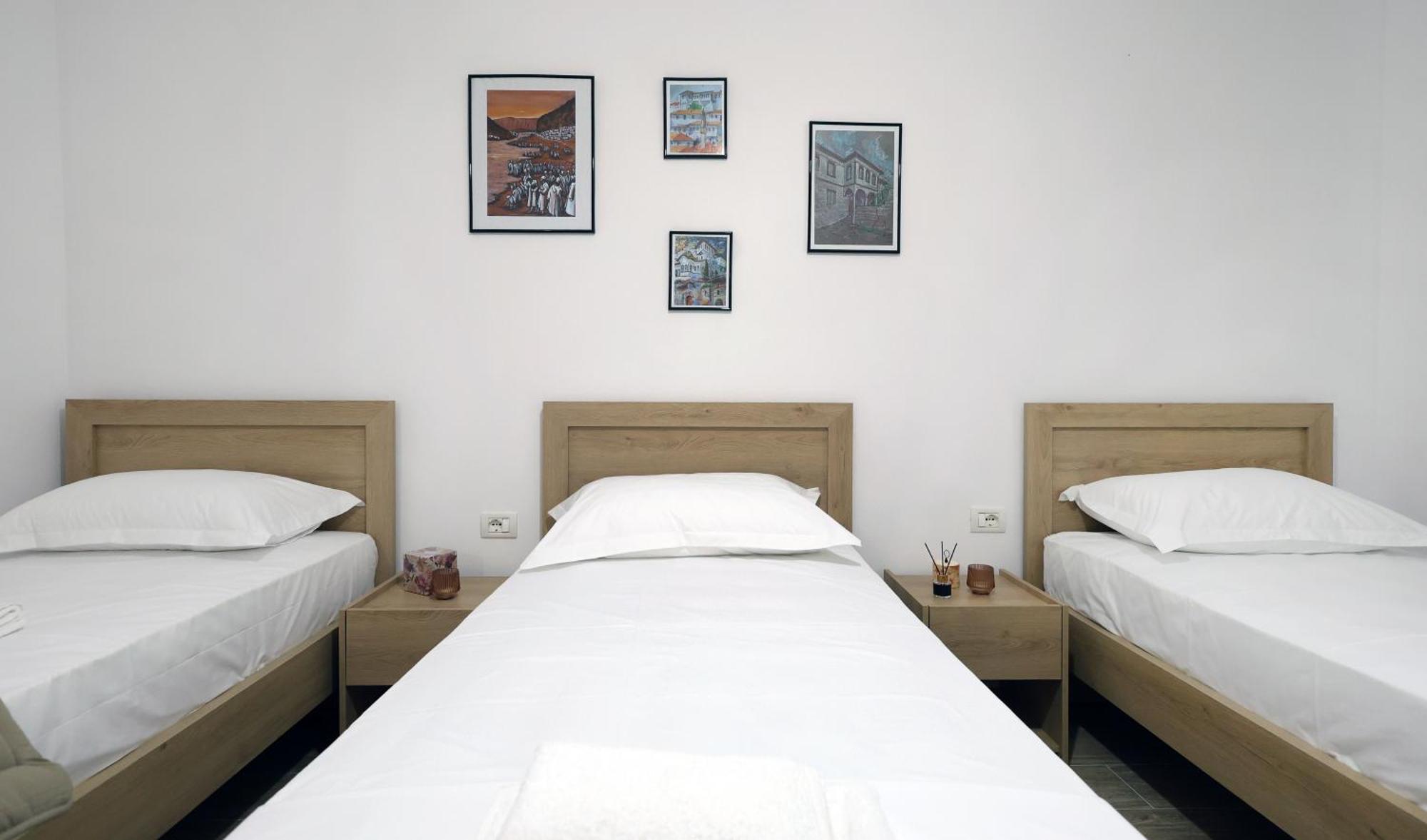 Hotel Vila Vreko B&B Berat Exteriör bild